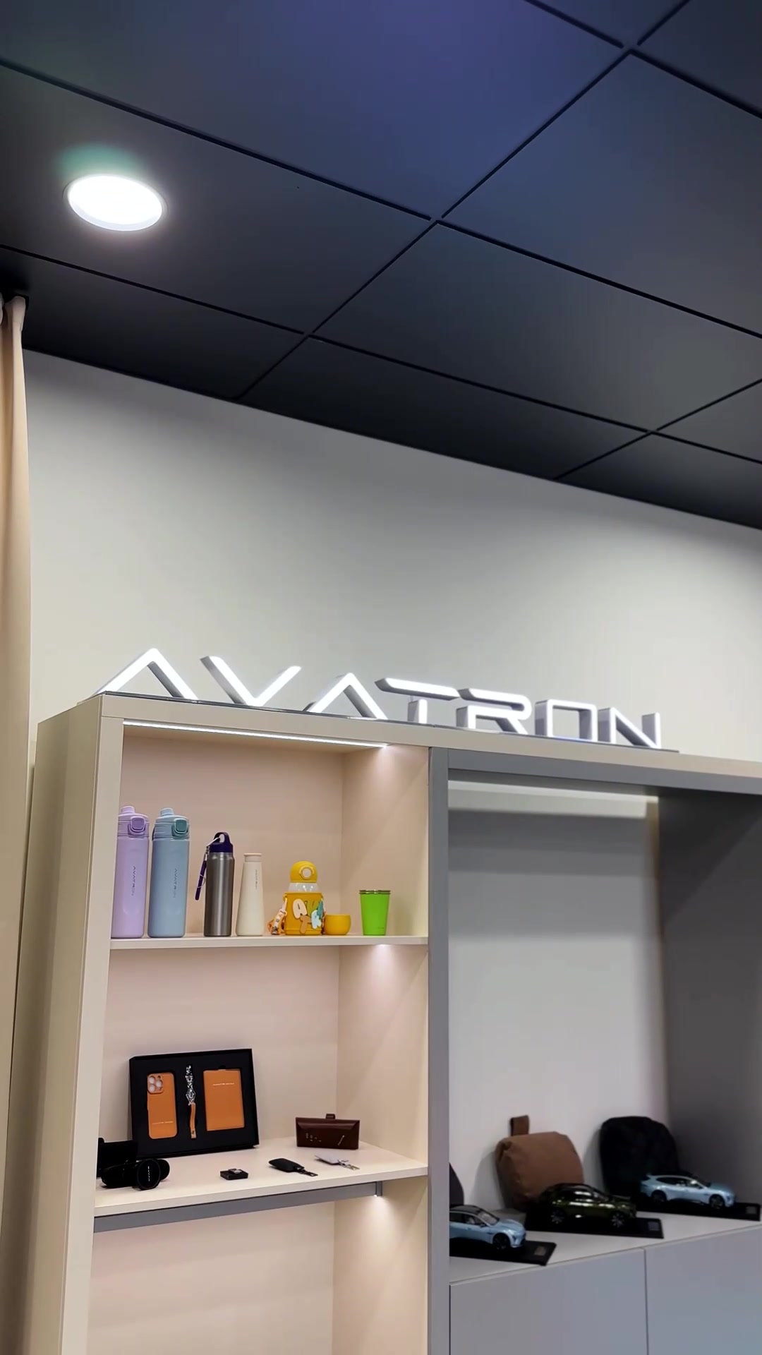 Новый автоцентр AVATR в Минске – что внутри? Заглянули в новый конц...