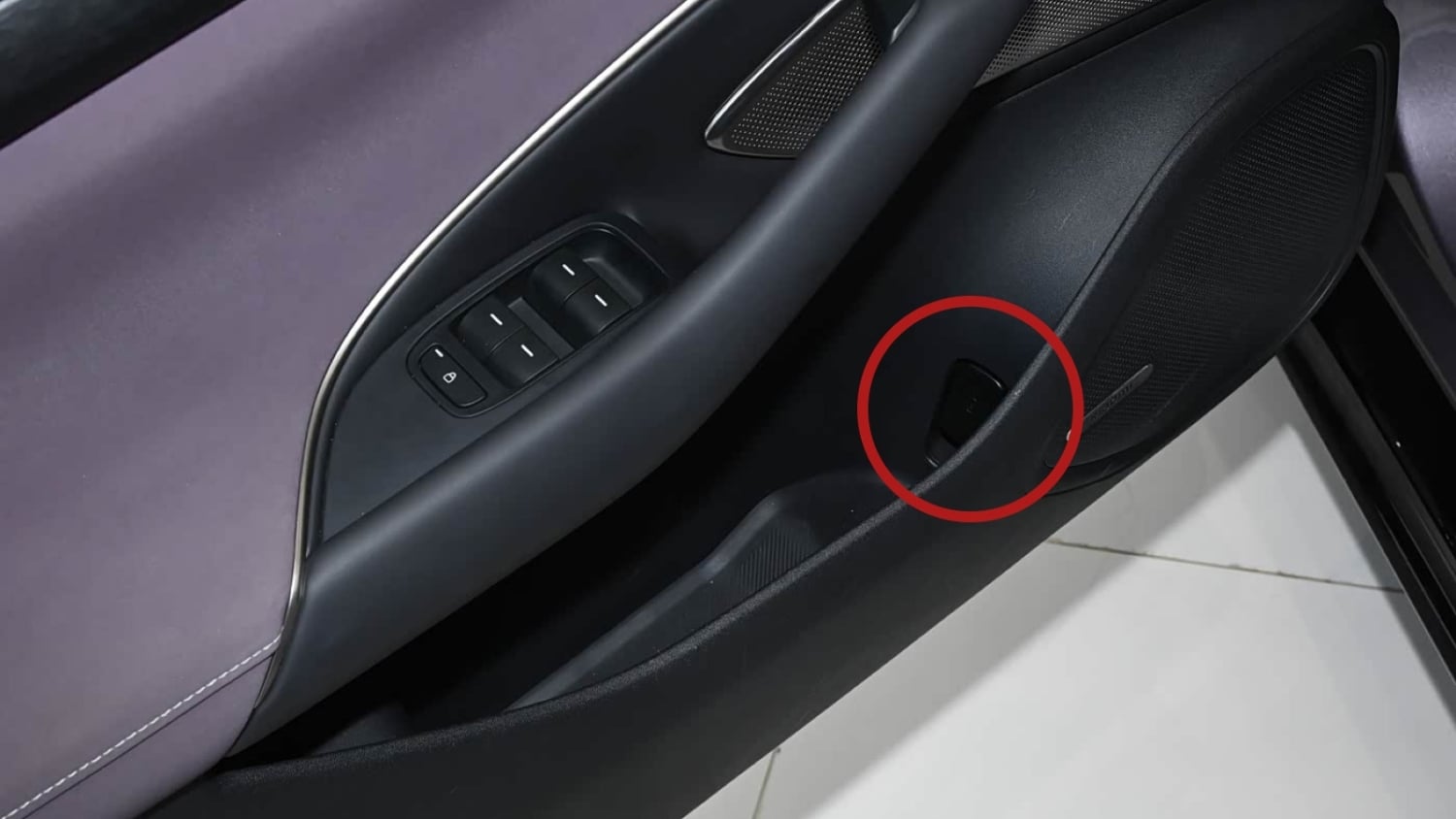 Tesla, Geely и другие автопроизводители подали заявки на массовый отзыв в Китае из-за дверных ручек