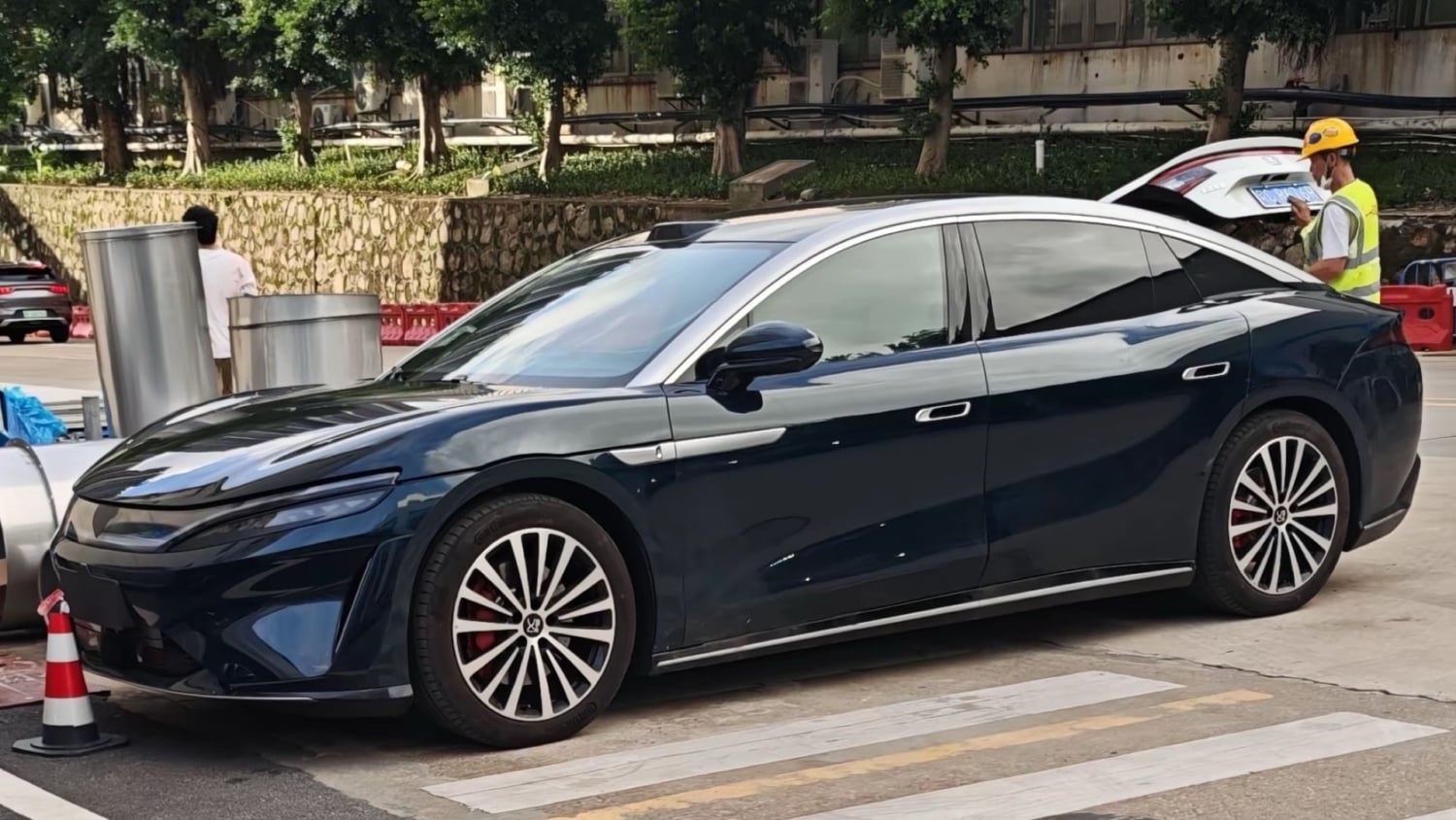 BYD Da Han представил огромную батарею весом 725,9 кг для 102,3 кВтч и диапазоном 1 008 км